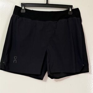 Run On Clouds Men's Black Athletic Shorts